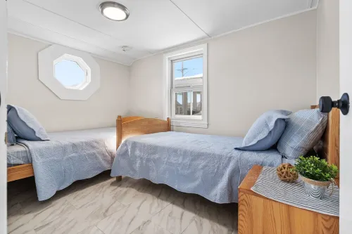 3 Bedroom Condo steps from Hampton beach and boardwalk!