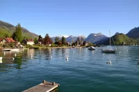 Les Pieds Dans L'eau - Talloires, Lac D'annecy Hotels in Talloires