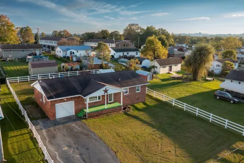 NEW*Villa*FirePit+ BBQ+ MassageChair+NewRiverGorge Hotels in Oak Hill