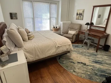 Forest Ave Historic Rutledge home 8 beds close to everything in the metro. Отели рядом с достопримечательностью «Hoyt Sherman Place»