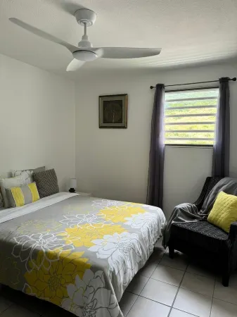 3 bedroom apartment with pool