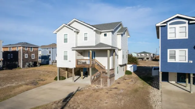 Friday to Friday rentals only!! 4 bedroom house with private pool and hot tub.