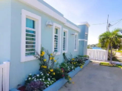 Sea Turtle Studio – Upscale Waterview Retreat, Stunning Sunrises & Full Kitchen! Hotels in Culebra