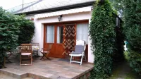 Pretty terrace, air conditioning, 2 bedrooms, baby bed, barbecue area, parking