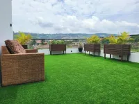 Superb 4-bedroom house in Accra with AC and Swimming Pool โรงแรมใน