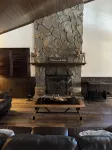 Cheerful 4-Bedroom Cabin with Hot Tub