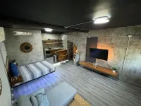 Cozy chic studio near the beach!