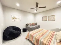 Former Model Home, 3 Car Garage, Gym, Sleep 14