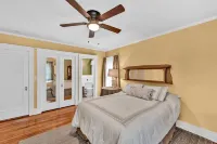 Beautiful North Buffalo Apartment