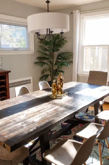 Spacious Downtown 5 bedroom historic house! Close to Everything Downtown!