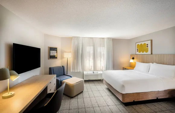 胡佛伯明翰索內斯塔簡單套房酒店