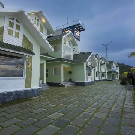 Foggy Knolls Resort
