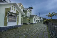 Foggy Knolls Resort - Bjergudsigt