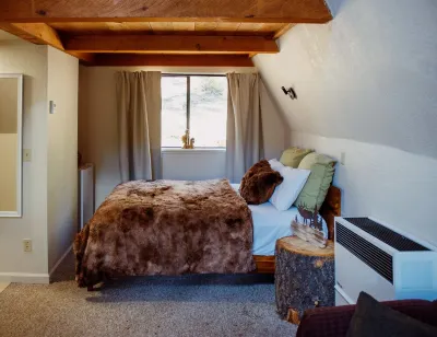 Cozy chalet Lake Tahoe area Hotels near Site of Echo Summit (California Historical Landmark No. 1048)