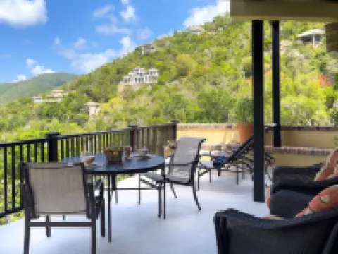 Peter Bay Gatehouse Hotels in Central