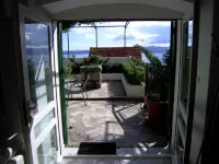 newly renovated house, fantastic terrace with view of the sea Hotels in Brela