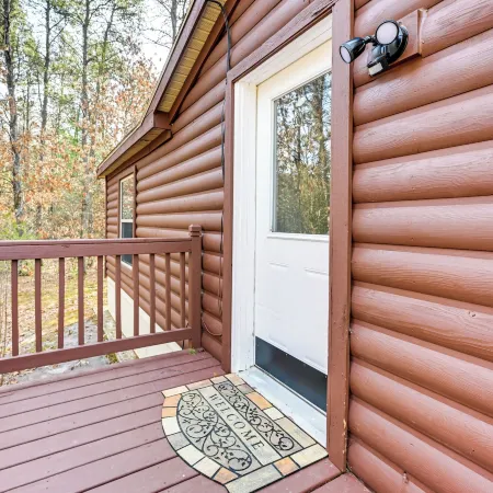 Fire Pit: Family-friendly Cabin in Gillett!