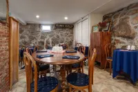 The Blue Dory Inn - breakfast
