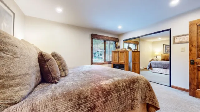 Snowcreek II 269 Pet-Friendly, Remodeled, on the Snowcreek Meadow by RedAwning