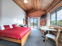 Shining Star Beachfront Accommodation Hotels in Seaview