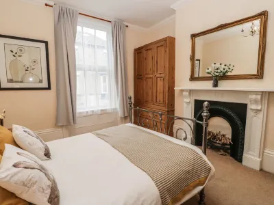 Flat 4 Hotels near Falling Foss Tea Garden