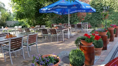 Burg Hotel Ziesar Отели в г. Потсдам-Миттельмарк