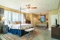 The Stockade Bed and Breakfast - balcony