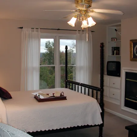 Garden Inn Bed & Breakfast at Bee Rock