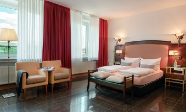 Hotel Conti am Hauptbahnhof