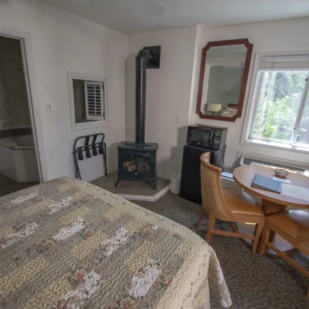 Coachlite Inn