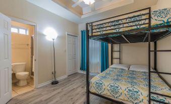 Pool Walk to Beach Sleeps Tons #C 2 Bedroom Condo by RedAwning