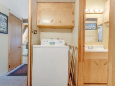 Vacation Home 216 3 Bedroom Home by RedAwning Hotels in Bear Valley