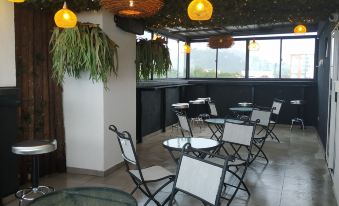 Hotel Business Center