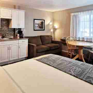 Sandy Beach Suites Rooms