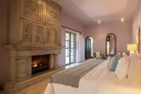 The Sunset Villa at Malanquin Golf Club, 6 Bedrooms Các khách sạn ở 