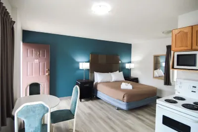 Shoreline Resort Condominiums Hotels near Penticton Convention Centre