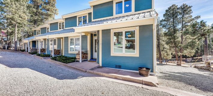 Bright Townhome - 1 Mile to Downtown Cloudcroft Hotels in Otero County