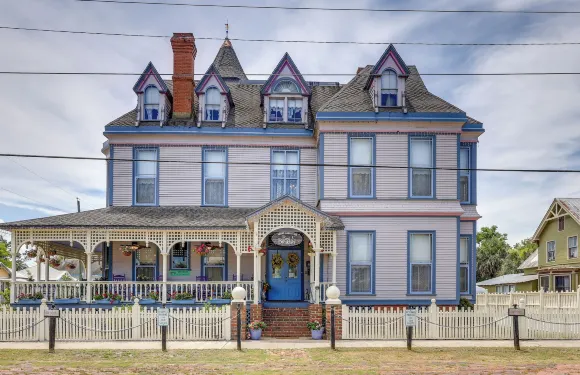 '大山牆'之家：距聖約翰河1個街區