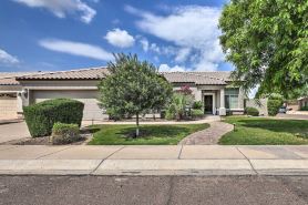 Beautiful Backyard: Comfortable Phoenix Getaway!