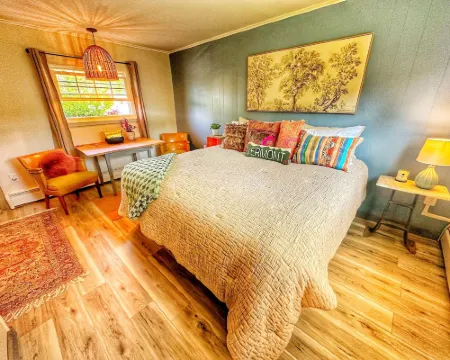 Brittany Motel Hotels in Manchester