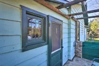 Cozy 'Story Book Barn Cottage' w/ Scenic View