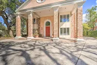 Lanai and Pool Elegant Villa in Winter Haven!