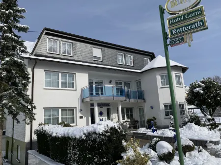 Hotel Retterath am Nürburgring Отели в г. Вельхерат
