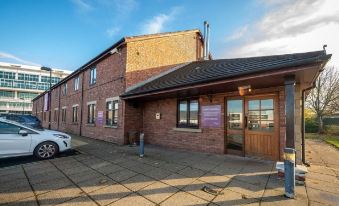Stables Inn, Aintree