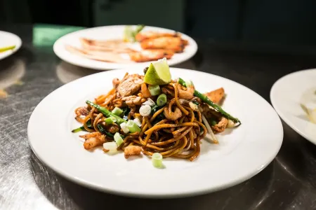 The Peacock Townhouse Hotel Kenilworth - Warwick Отели в г. Лик Вуттон энд Гайс Клайфф