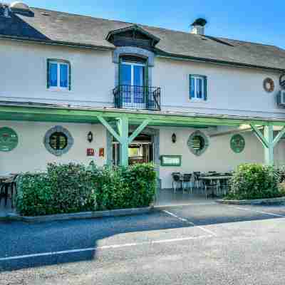 Logis Hôtel l'Auberge de l'Etable Hotel Exterior