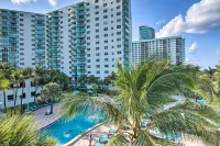 Beachfront Condo w/ Pool Access in Hollywood! - Homestays