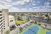 Waterfront Resort Condo w/ Private Beach & Pool - Wifi