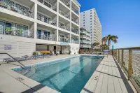 Cozy Beachfront Condo w/ Wifi, Views & Pool Access - Wifi