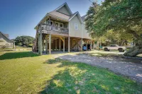 Near Ocean: Buxton Townhome w/ Patio! - parking